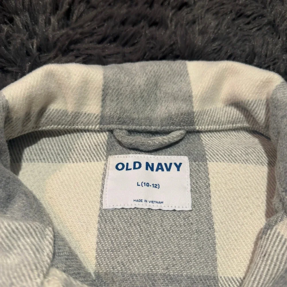 Old Navy Kids Grey Cream Buffalo Plaid Flannel Shacket Jacket L 10-12 Boys Girls